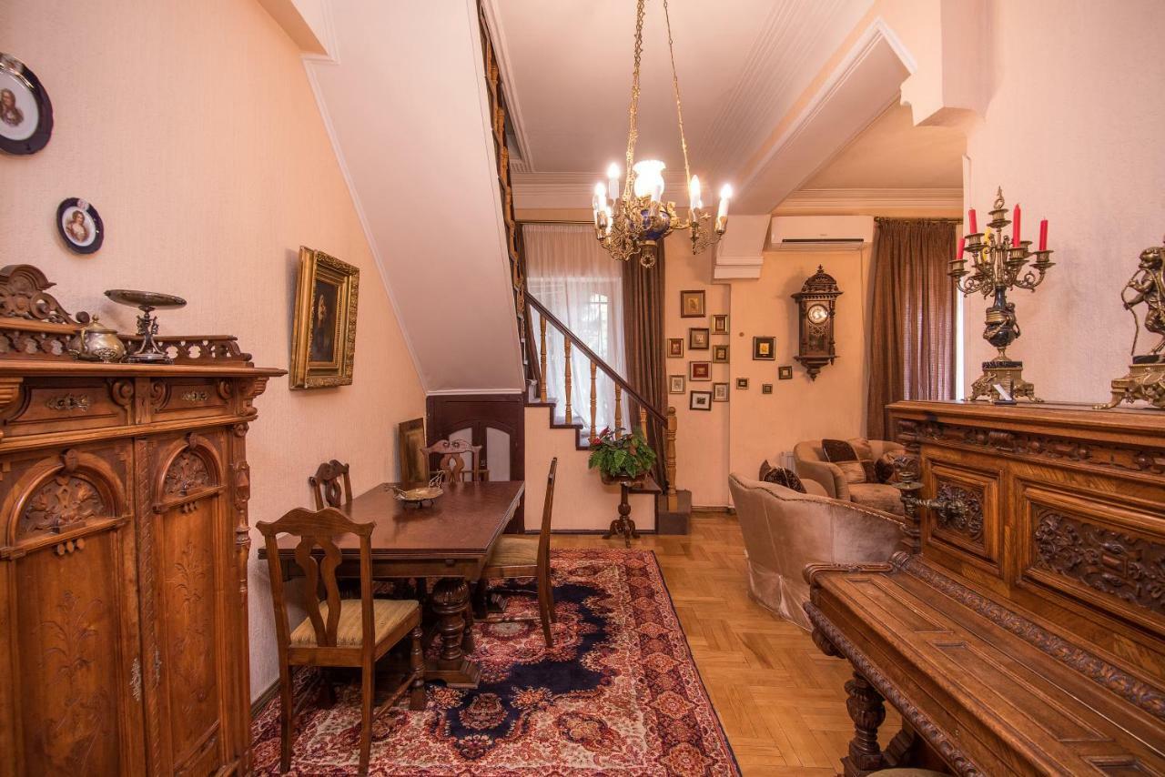Lia'S Guest House Tbilisi Bagian luar foto