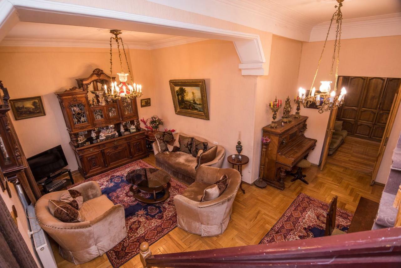 Lia'S Guest House Tbilisi Bagian luar foto