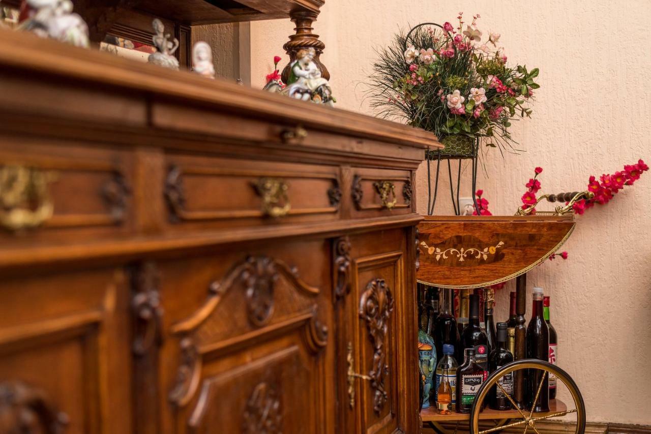 Lia'S Guest House Tbilisi Bagian luar foto