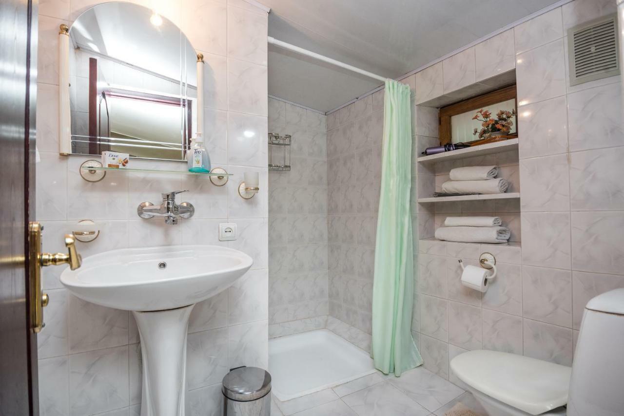 Lia'S Guest House Tbilisi Bagian luar foto