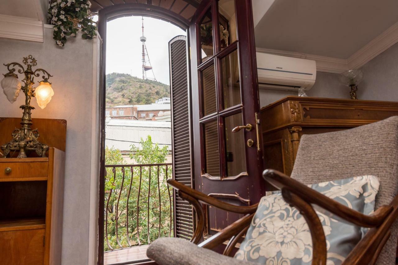 Lia'S Guest House Tbilisi Bagian luar foto